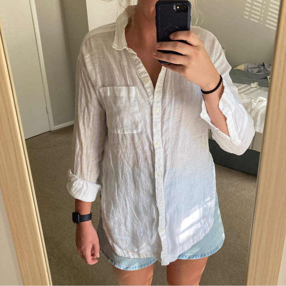 Athleta white linen longsleeve split hem button down shirt